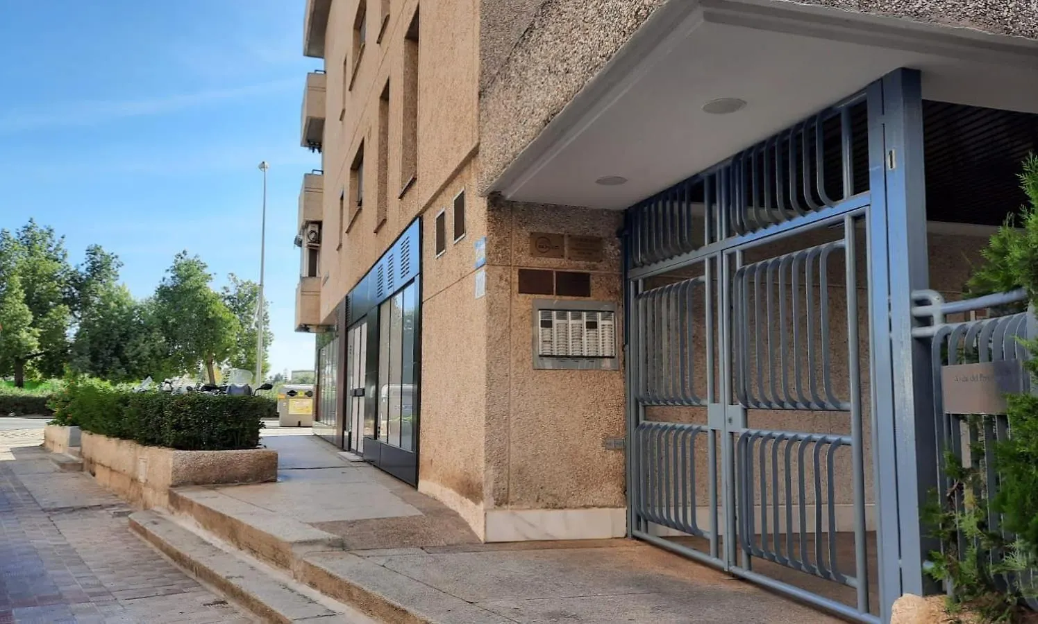 Bright apartment facing the river, Plaza España Sevilla 0*,